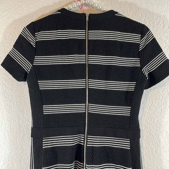 MAGGY LONDON Petites Women's Multi-Striped Short-Sleeve Dress Size 4P - Picture 5 of 8